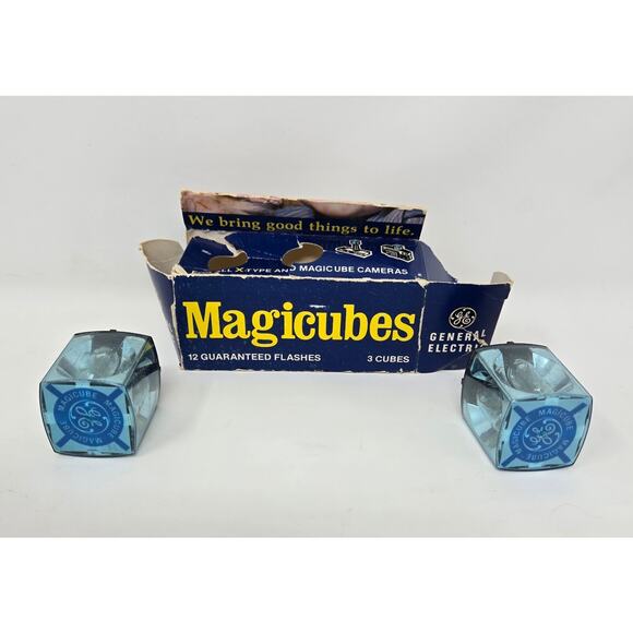 Camera Flash Bulb Vintage Mixed Lot of 38 GE Magicubes Fotomat 5B AG-1 M3B Blue - Picture 3 of 16